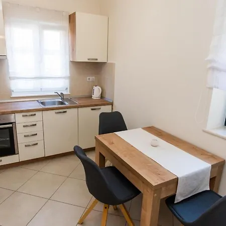 Apartment In With Terrace, Air Conditioning, Wifi, Washing Machine *