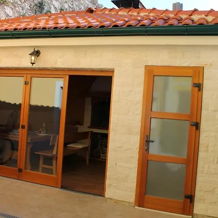 Apartment In With Terrace, Air Conditioning, Wifi, Washing Machine Skradin