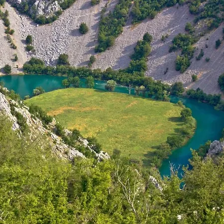 In With Terrace, Air Conditioning, Wifi, Washing Machine Skradin