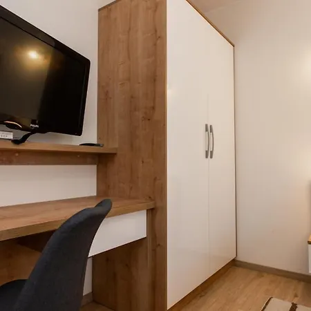 In With Terrace, Air Conditioning, Wifi, Washing Machine *