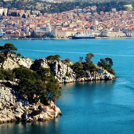In With Terrace, Air Conditioning, Wifi, Washing Machine Skradin